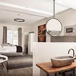 The Faces Daire Berlin