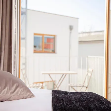 Апартаменты The Faces Берлин