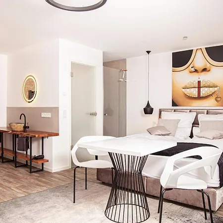 アパート The Faces