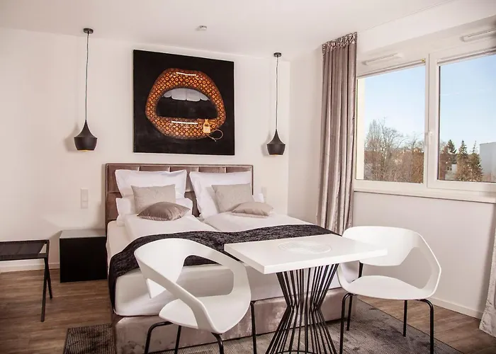 Apartment The Faces *