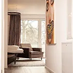 Apartment The Faces *