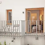 Apartment The Faces *