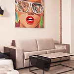 Apartment The Faces *