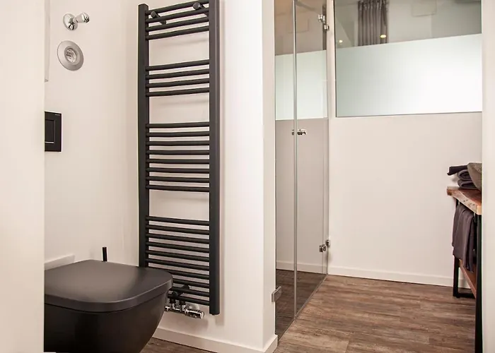 The Faces Lägenhet *